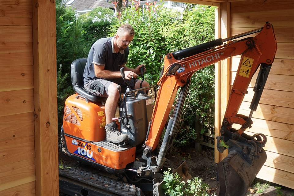 Ervaren hoveniersbedrijf voert geen klus meer uit zonder minigravers 2