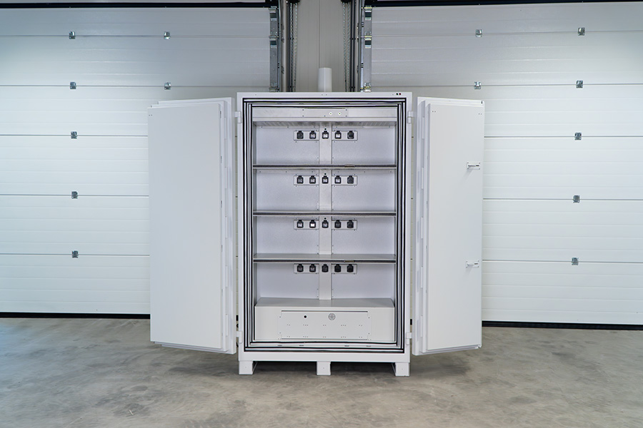 Veilig accu’s laden via een standaard stopcontact 1