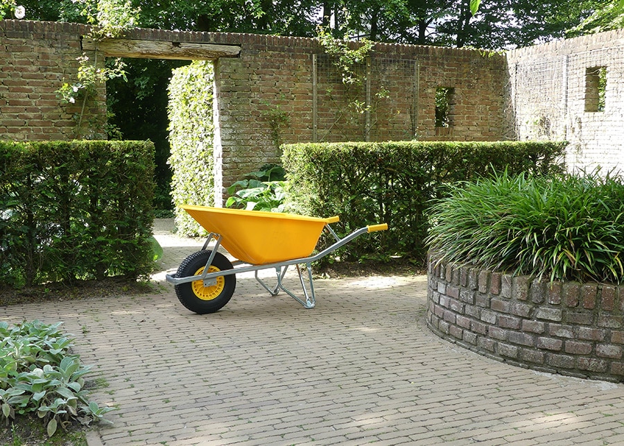 Producent toont emissieloze trilplaten, doorslijper en betonmolen op beurs 1