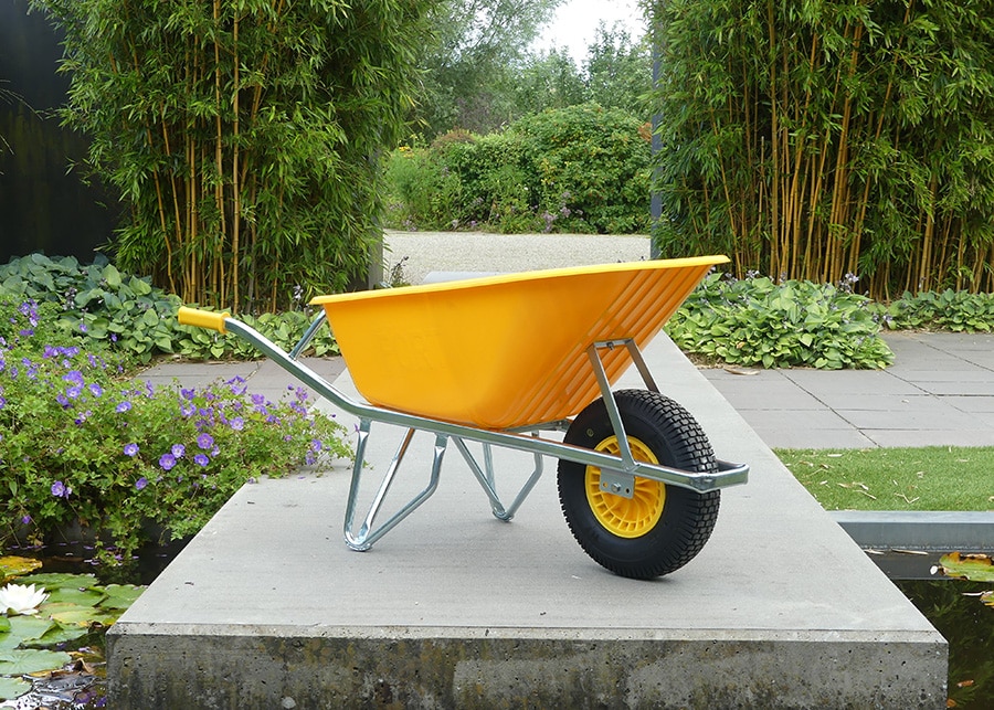 Producent toont emissieloze trilplaten, doorslijper en betonmolen op beurs 4