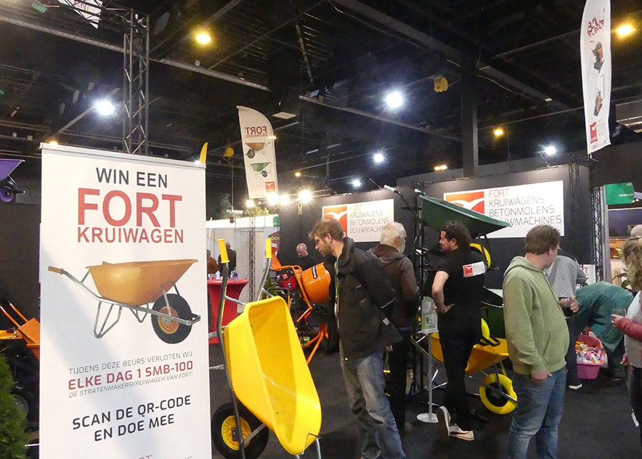 Producent toont emissieloze trilplaten, doorslijper en betonmolen op beurs 3