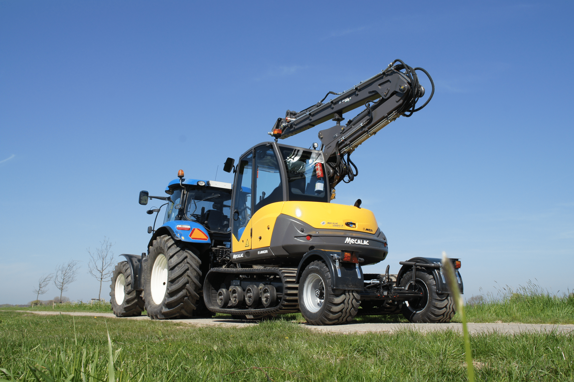 Gespecialiseerde werktuigen voor berm- en slootonderhoud 1