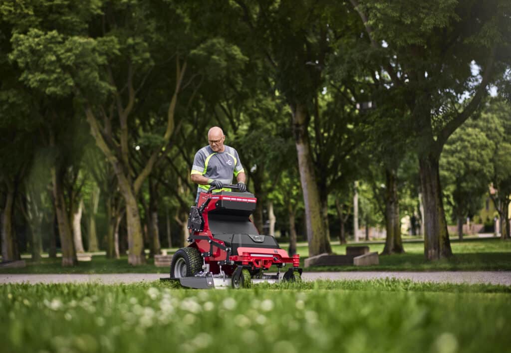 Cramer Optimus Z zero-turn maaiers: tot 100.000 m² maaien op één acculading  6