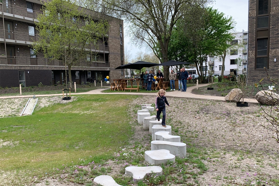 Dudokpark geeft sociale huur een groene binnenwereld 3